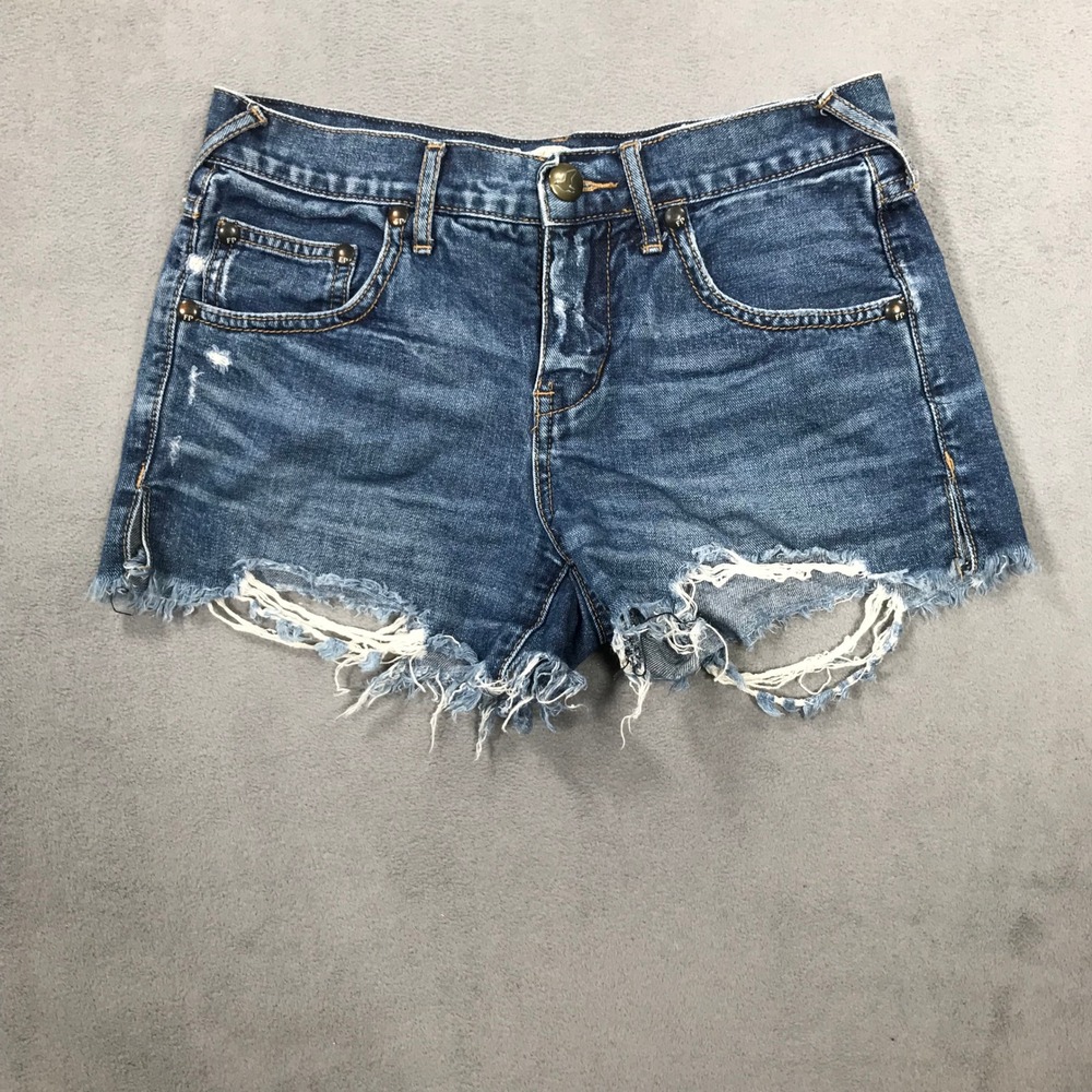 Free People Distressed Denim Cut Off Shorts Medium Wash Blue Size 25 61855